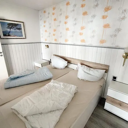 Апартаменты E11-007